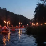 Spływ sobótkowy Spała - Inowłódz - Zakościele, kajaki z ogniem nad Pilicą
